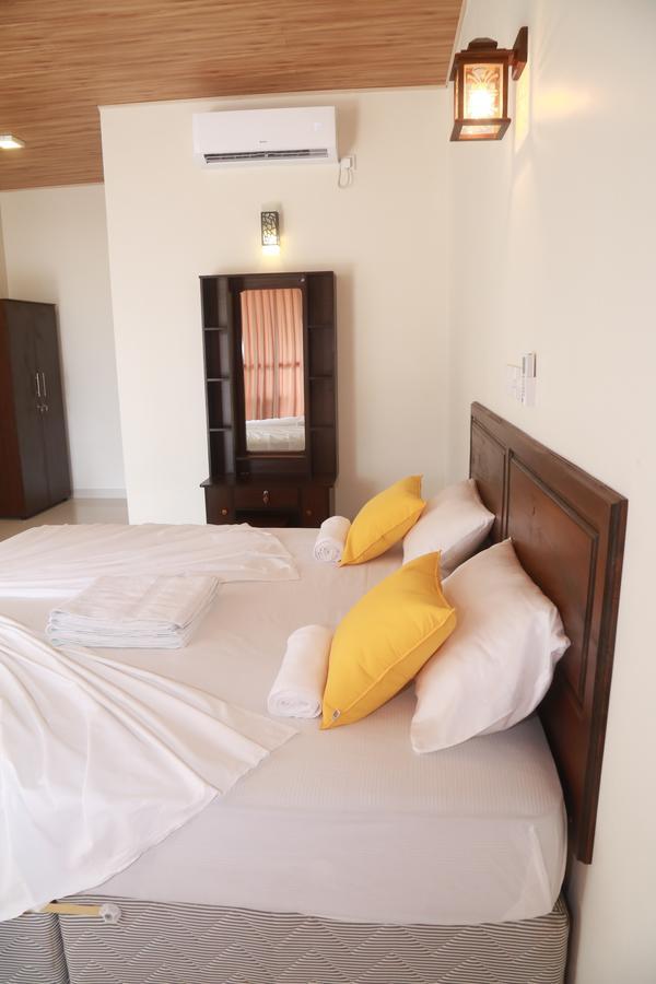 Serene Beach Hotel Dikwella Εξωτερικό φωτογραφία