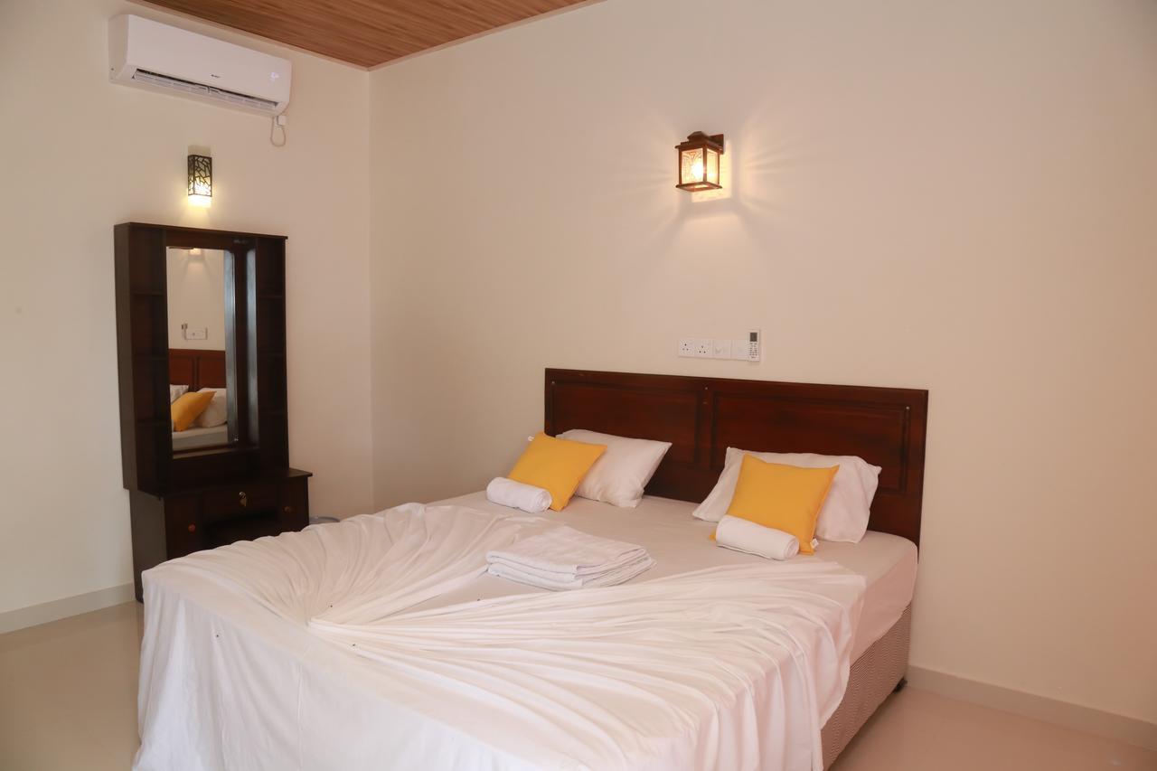 Serene Beach Hotel Dikwella Εξωτερικό φωτογραφία